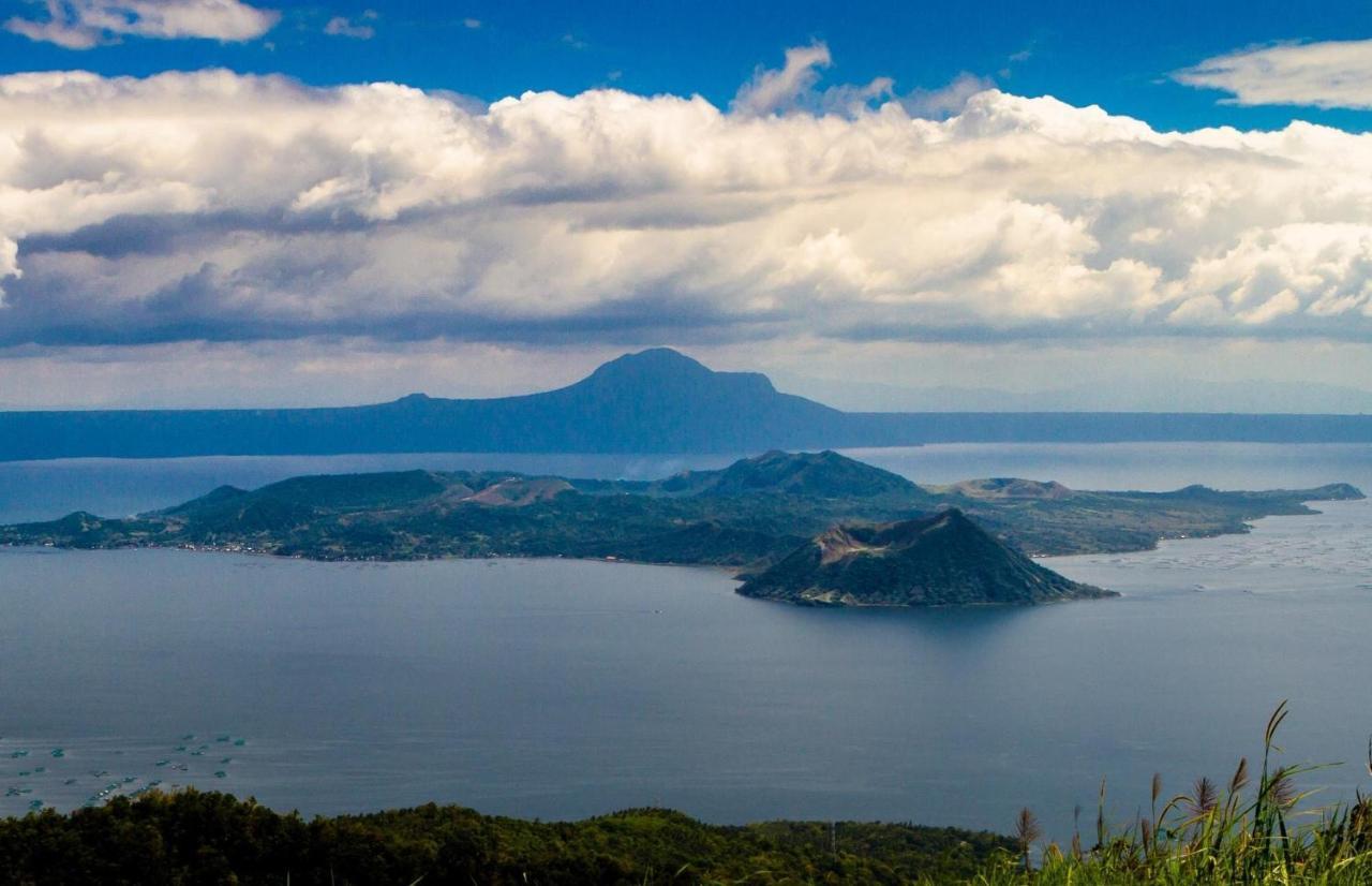 Cityland Tagaytay Taal Lake View City View Free Pool Parking Studios With Balcony Are City View 따가이따이 외부 사진
